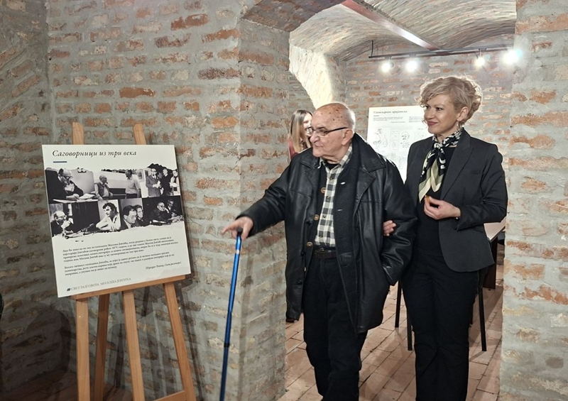 Отворена је изложба СВЕТ РАЗГОВОРА МИЛОША ЈЕВТИЋА у Лајковцу